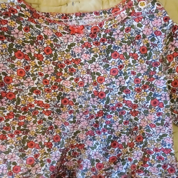 24 Months, Carter's Ruffled Bodysuits. 2 pack. - Picture 2 of 5